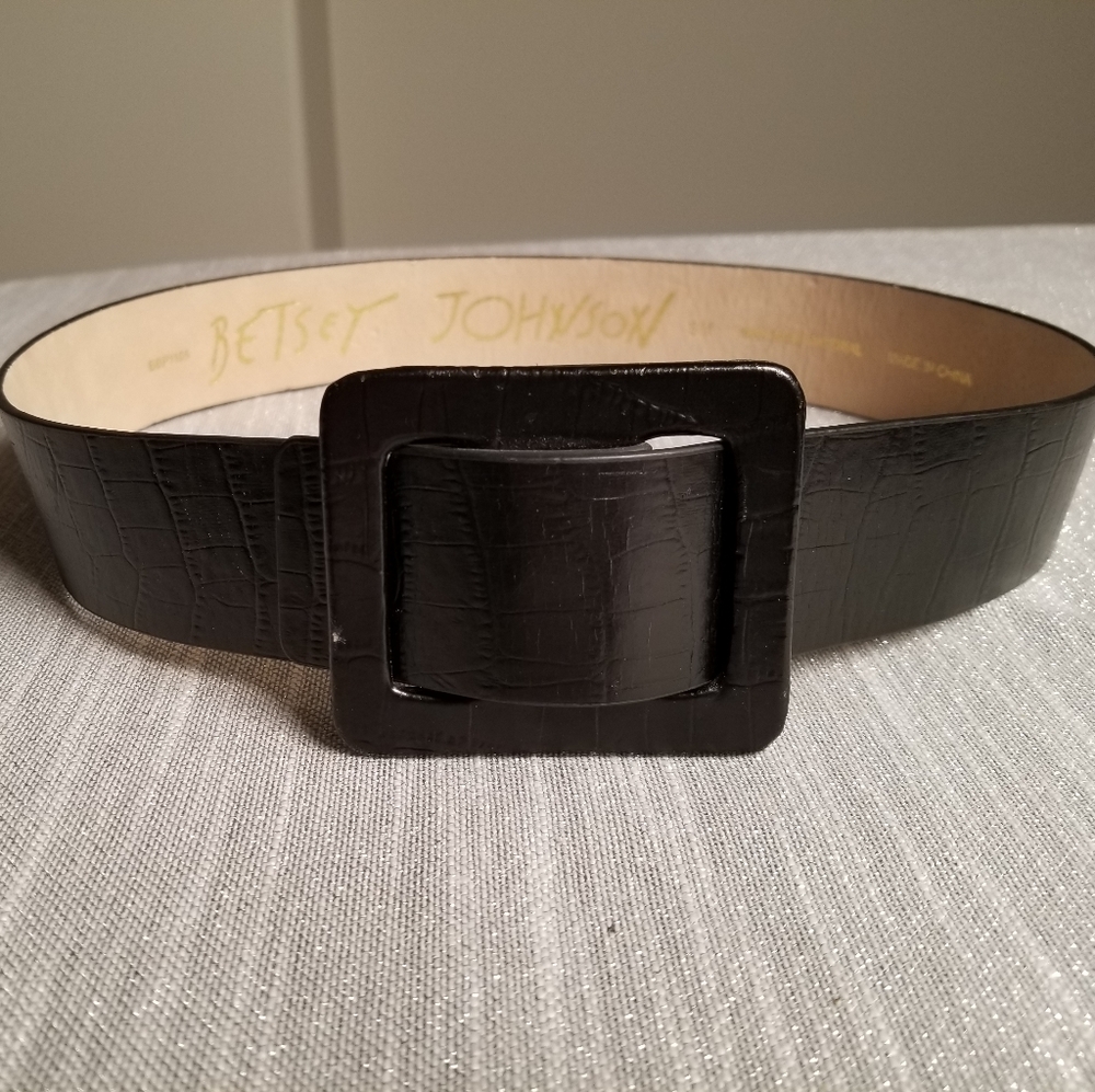 Betsey Johnson belt